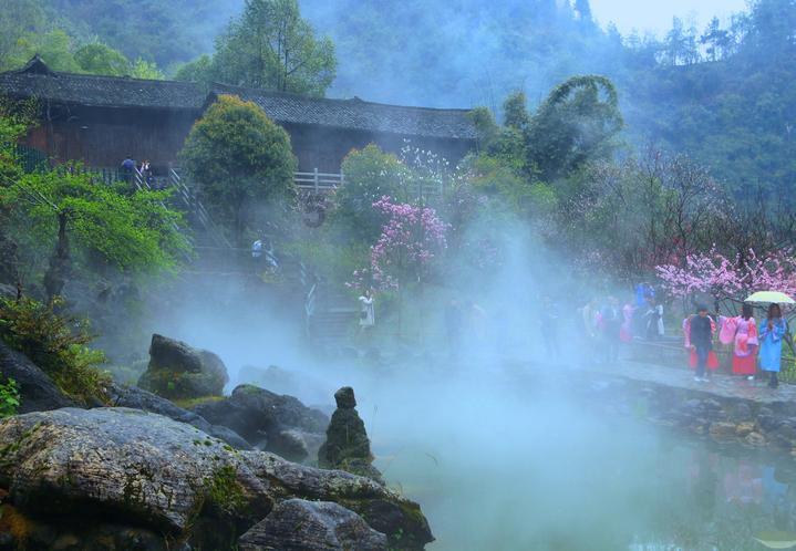 龙地逃生