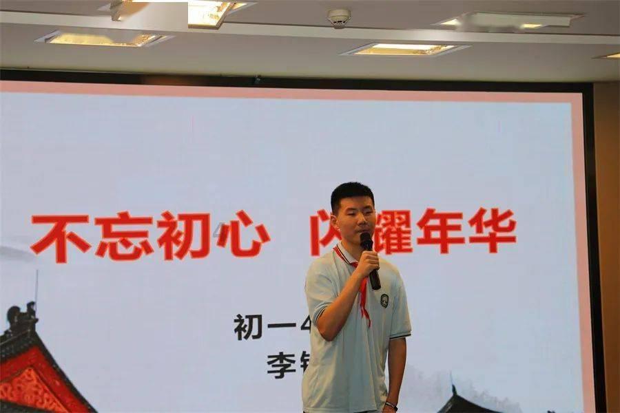 托尼:弗拉霍维奇注定会成为欧洲最好的9号之一,一亿欧我都不卖